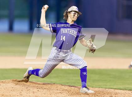 Thumbnail 1 in Calallen vs. Navarro (UIL 4A Regional Semifinal) photogallery.