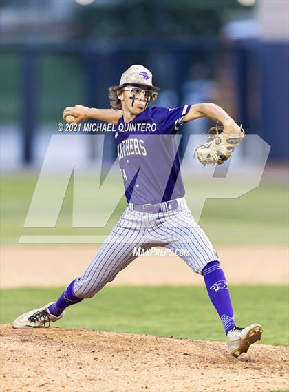Thumbnail 1 in Calallen vs. Navarro (UIL 4A Regional Semifinal) photogallery.