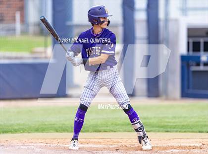 Thumbnail 3 in Calallen vs. Navarro (UIL 4A Regional Semifinal) photogallery.