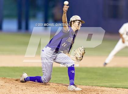 Thumbnail 3 in Calallen vs. Navarro (UIL 4A Regional Semifinal) photogallery.