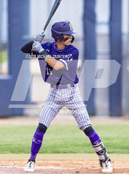 Thumbnail 2 in Calallen vs. Navarro (UIL 4A Regional Semifinal) photogallery.