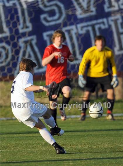 Thumbnail 2 in Decatur vs. Huntsville photogallery.