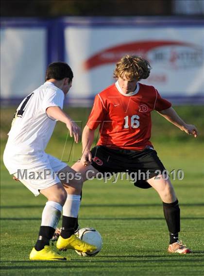 Thumbnail 3 in Decatur vs. Huntsville photogallery.