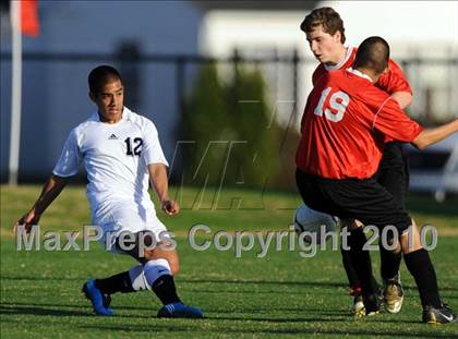 Thumbnail 2 in Decatur vs. Huntsville photogallery.