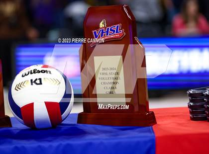 Thumbnail 1 in Battlefield vs. Langley (VHSL Class 6 State Final) photogallery.