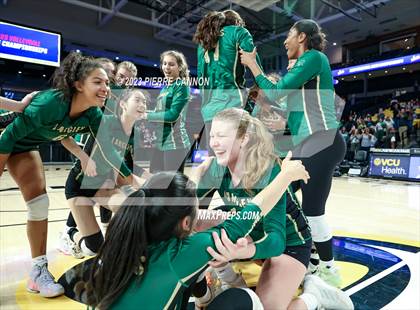 Thumbnail 3 in Battlefield vs. Langley (VHSL Class 6 State Final) photogallery.