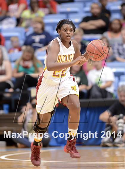 Thumbnail 3 in Hickory vs. Chapel Hill (NCHSAA 3A Final) photogallery.
