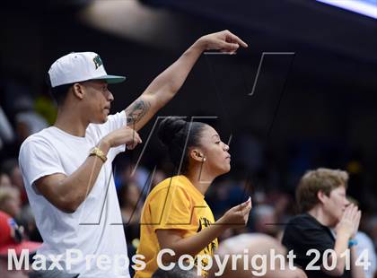 Thumbnail 2 in Hickory vs. Chapel Hill (NCHSAA 3A Final) photogallery.