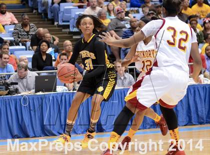 Thumbnail 1 in Hickory vs. Chapel Hill (NCHSAA 3A Final) photogallery.