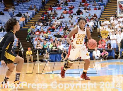 Thumbnail 1 in Hickory vs. Chapel Hill (NCHSAA 3A Final) photogallery.