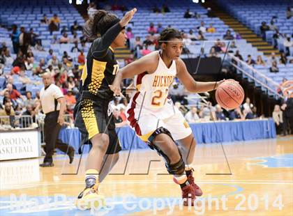 Thumbnail 3 in Hickory vs. Chapel Hill (NCHSAA 3A Final) photogallery.