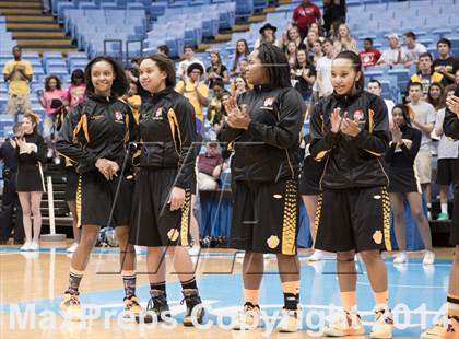 Thumbnail 2 in Hickory vs. Chapel Hill (NCHSAA 3A Final) photogallery.