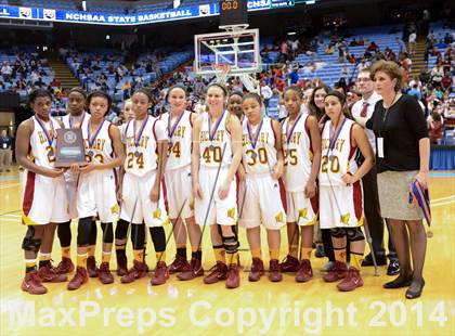 Thumbnail 1 in Hickory vs. Chapel Hill (NCHSAA 3A Final) photogallery.