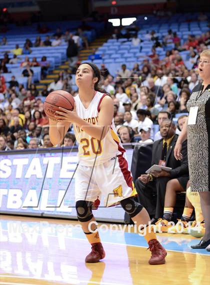 Thumbnail 2 in Hickory vs. Chapel Hill (NCHSAA 3A Final) photogallery.
