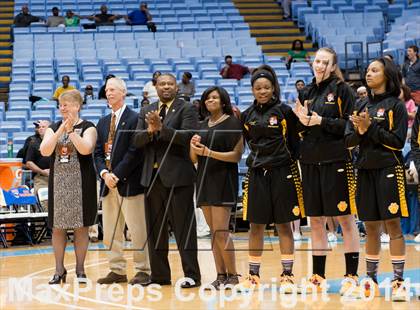 Thumbnail 3 in Hickory vs. Chapel Hill (NCHSAA 3A Final) photogallery.