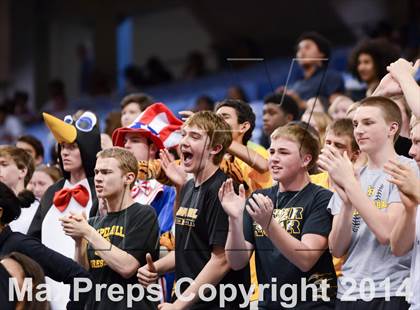 Thumbnail 2 in Hickory vs. Chapel Hill (NCHSAA 3A Final) photogallery.