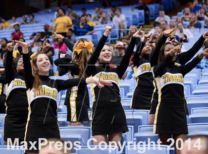 Thumbnail 1 in Hickory vs. Chapel Hill (NCHSAA 3A Final) photogallery.
