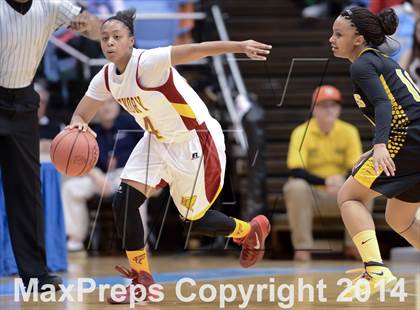 Thumbnail 3 in Hickory vs. Chapel Hill (NCHSAA 3A Final) photogallery.