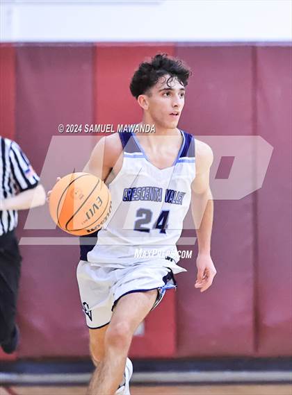 Thumbnail 2 in Westlake vs Crescenta Valley (Annual Bob Hawking Simi Valley Tip-Off Classic) photogallery.
