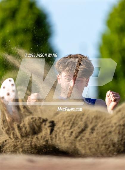 Thumbnail 2 in Bellevue @ Hazen (Long Jump) photogallery.