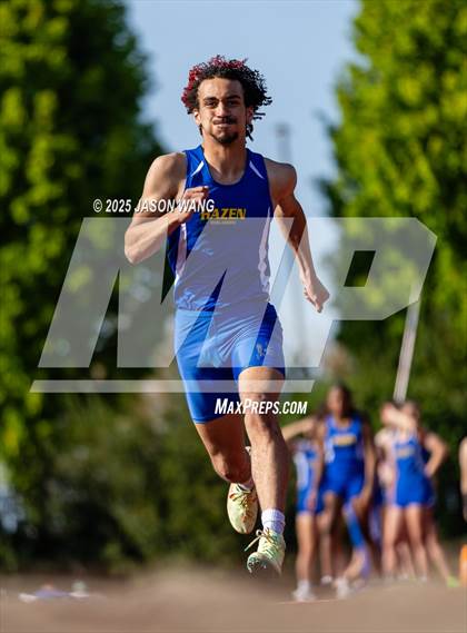 Thumbnail 3 in Bellevue @ Hazen (Long Jump) photogallery.