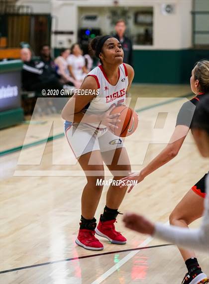 Thumbnail 3 in St. Joseph Notre Dame vs. Clayton Valley Charter (Contra Costa Challenge) photogallery.