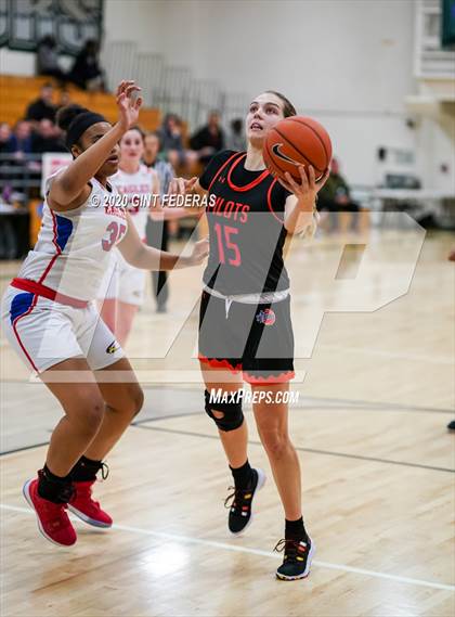 Thumbnail 3 in St. Joseph Notre Dame vs. Clayton Valley Charter (Contra Costa Challenge) photogallery.