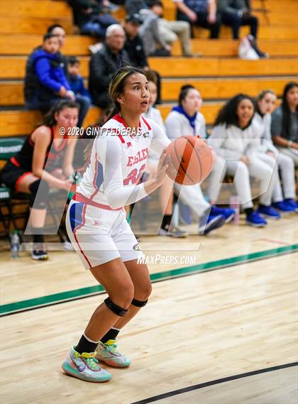 Thumbnail 1 in St. Joseph Notre Dame vs. Clayton Valley Charter (Contra Costa Challenge) photogallery.
