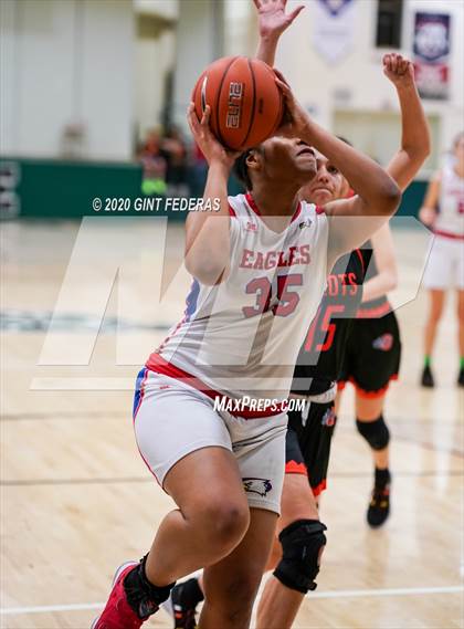 Thumbnail 3 in St. Joseph Notre Dame vs. Clayton Valley Charter (Contra Costa Challenge) photogallery.