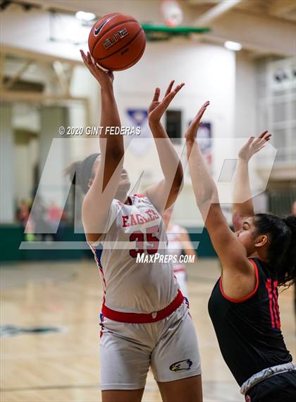 Thumbnail 1 in St. Joseph Notre Dame vs. Clayton Valley Charter (Contra Costa Challenge) photogallery.