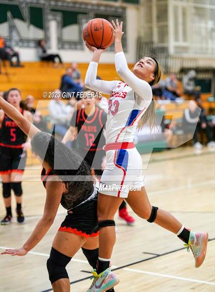 Thumbnail 1 in St. Joseph Notre Dame vs. Clayton Valley Charter (Contra Costa Challenge) photogallery.
