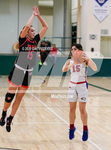 Thumbnail 3 in St. Joseph Notre Dame vs. Clayton Valley Charter (Contra Costa Challenge) photogallery.