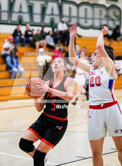 Thumbnail 2 in St. Joseph Notre Dame vs. Clayton Valley Charter (Contra Costa Challenge) photogallery.