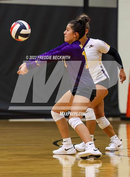 Thumbnail 2 in Anna vs. Sanger (Denison Tournament) photogallery.