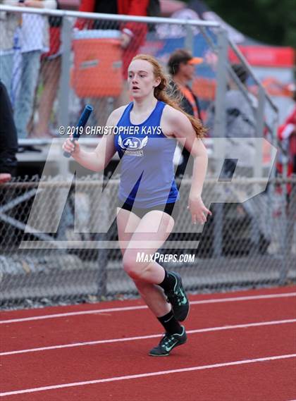 Thumbnail 3 in Southern Illinois River-to-River Conference Meet photogallery.