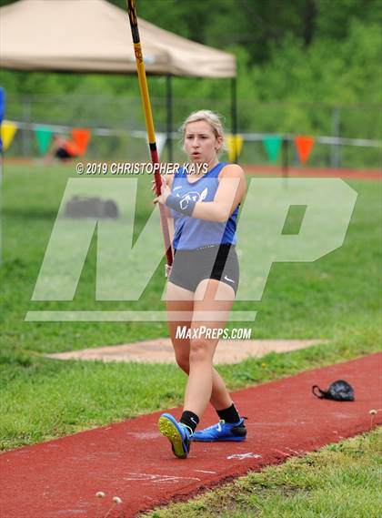 Thumbnail 2 in Southern Illinois River-to-River Conference Meet photogallery.