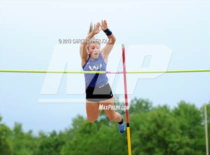 Thumbnail 1 in Southern Illinois River-to-River Conference Meet photogallery.