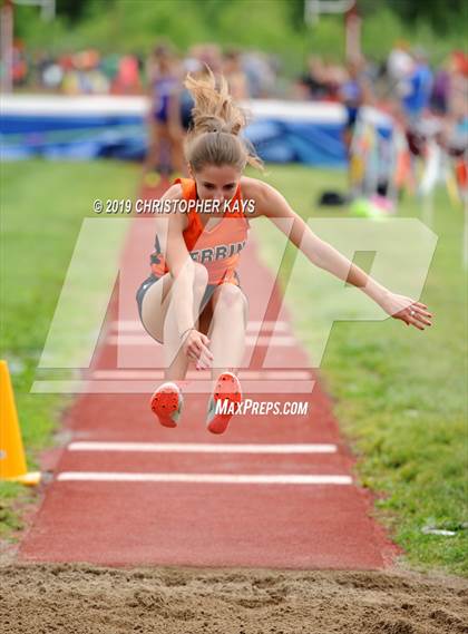 Thumbnail 3 in Southern Illinois River-to-River Conference Meet photogallery.