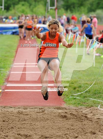 Thumbnail 3 in Southern Illinois River-to-River Conference Meet photogallery.