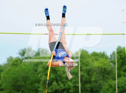 Thumbnail 1 in Southern Illinois River-to-River Conference Meet photogallery.