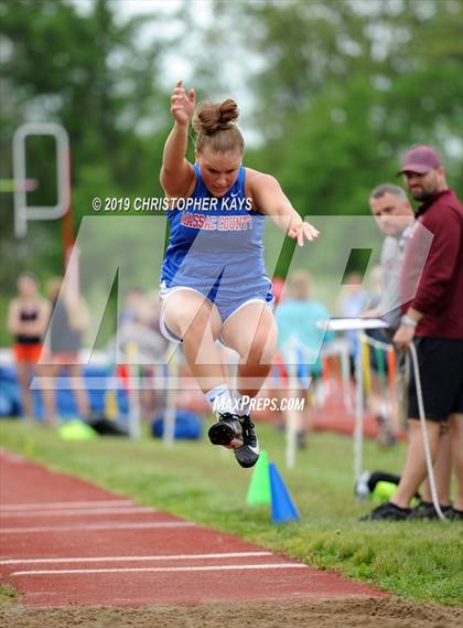 Thumbnail 3 in Southern Illinois River-to-River Conference Meet photogallery.