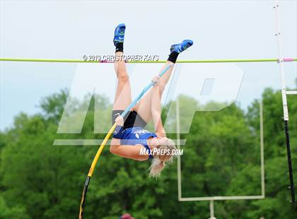 Thumbnail 3 in Southern Illinois River-to-River Conference Meet photogallery.