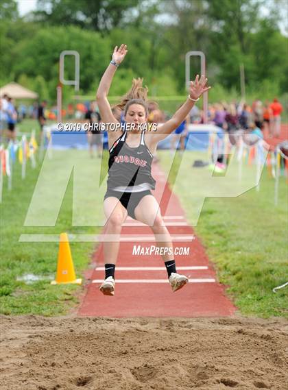 Thumbnail 2 in Southern Illinois River-to-River Conference Meet photogallery.