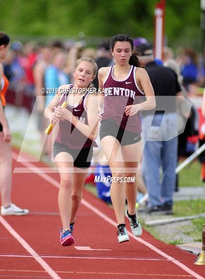 Thumbnail 2 in Southern Illinois River-to-River Conference Meet photogallery.