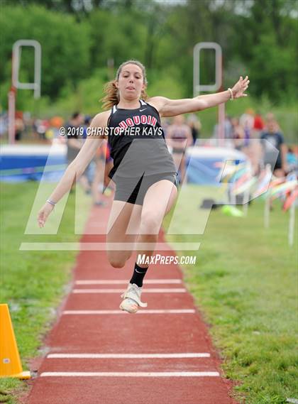 Thumbnail 3 in Southern Illinois River-to-River Conference Meet photogallery.