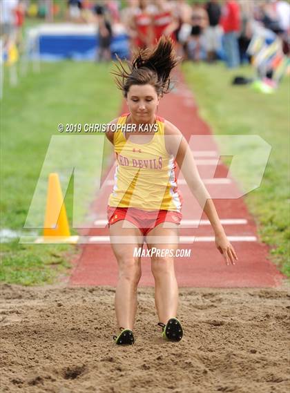 Thumbnail 3 in Southern Illinois River-to-River Conference Meet photogallery.