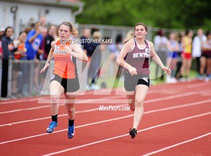 Thumbnail 3 in Southern Illinois River-to-River Conference Meet photogallery.