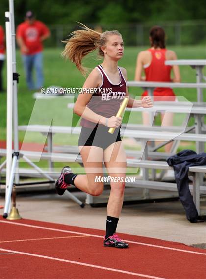 Thumbnail 2 in Southern Illinois River-to-River Conference Meet photogallery.