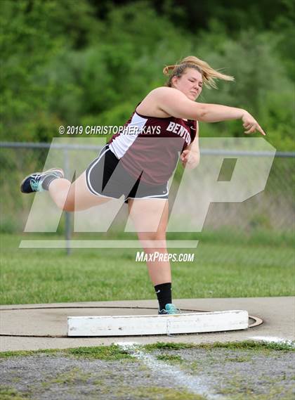 Thumbnail 1 in Southern Illinois River-to-River Conference Meet photogallery.
