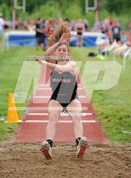 Thumbnail 3 in Southern Illinois River-to-River Conference Meet photogallery.